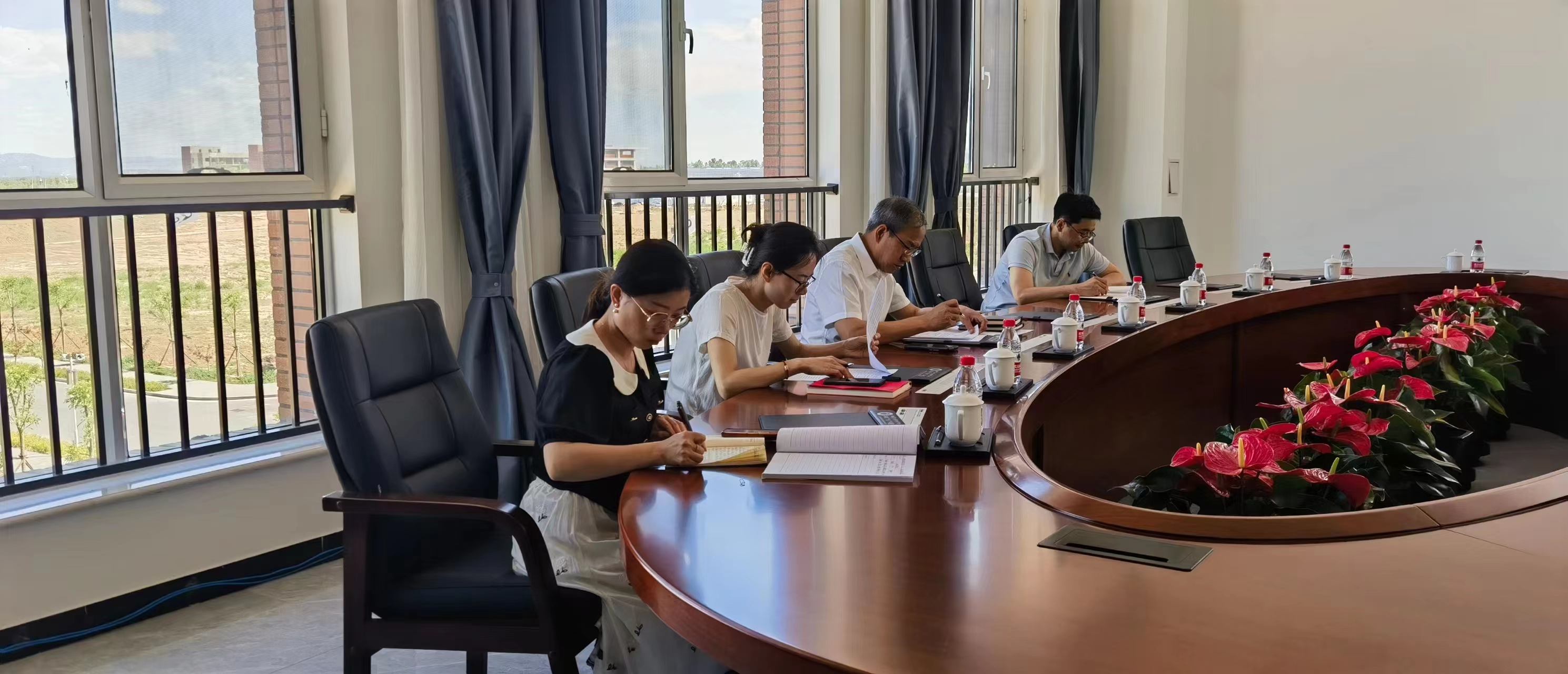 党政办公室党支部召开学习贯彻习近平新时代中国特色社会主义思...